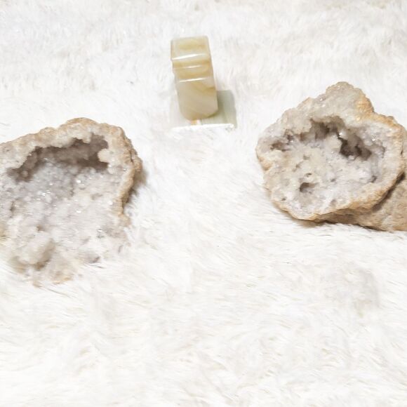 One Large Vintage White Onyx Taper Candle Holder - Picture 5 of 6